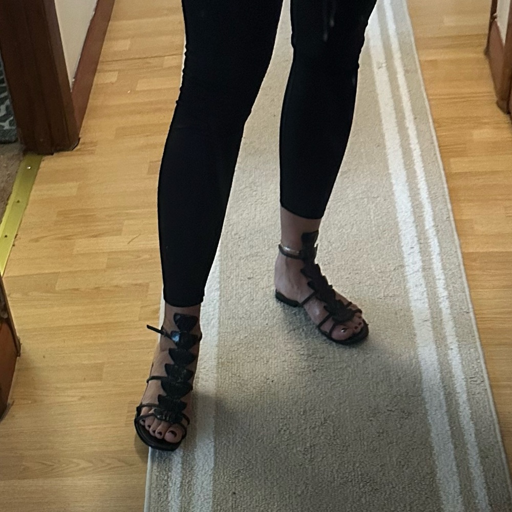FENDI summer sandals size 7.5 or 38 European size - Picture 6 of 6